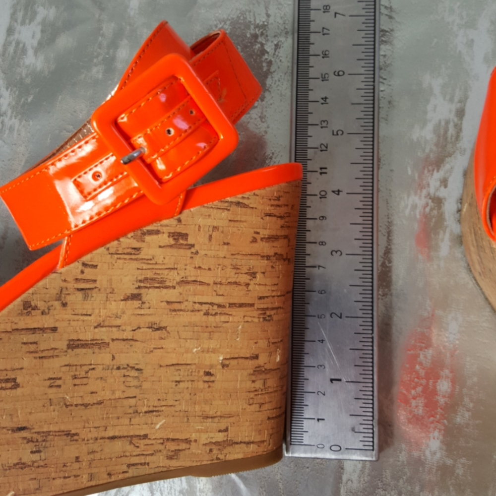 BCBG nwot Neon Orange Platform wedges size 7.5 - Picture 3 of 7
